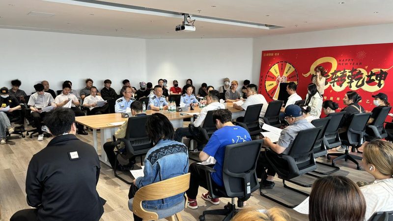成都休闲食品批发价格揭秘：网红零食背后的真相